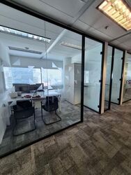Gateway East (D7), Office #597571981